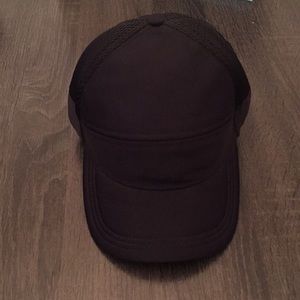 Lululemon black mesh baseball style dad sports hat